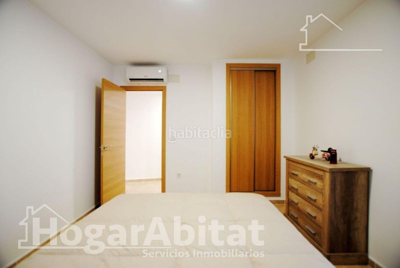 Foto 1b205d1a-91c9-47ce-bf9b-ec2e4dd0c546. Edifici a Oliva pueblo Oliva