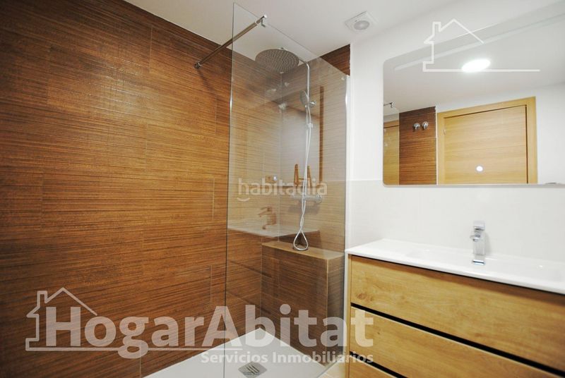 Foto 32f61714-bf45-4673-ac94-42e9bcfacae2. Edifici a Oliva pueblo Oliva