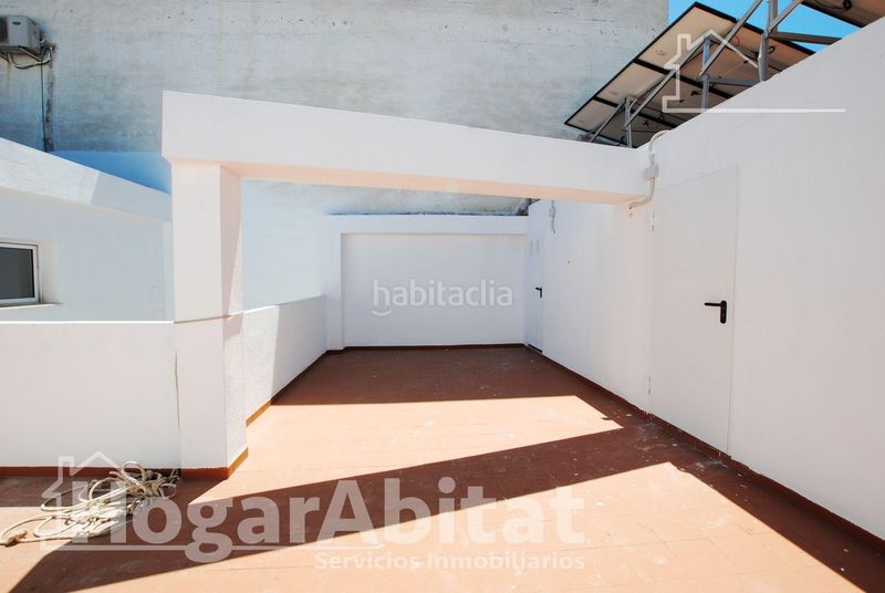 Foto 3b707471-3d0d-4e12-98b5-c3a1ca8825de. Edifici a Oliva pueblo Oliva