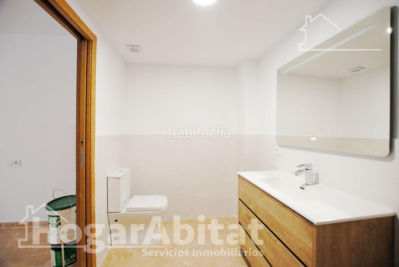 Foto 40affc63-b4bc-491e-a16c-441a8da83a82. Edifici a Oliva pueblo Oliva