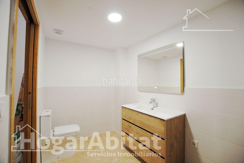 Foto 53d0d9e8-1789-432b-8aa9-09ad4ff5b5fd. Edifici a Oliva pueblo Oliva