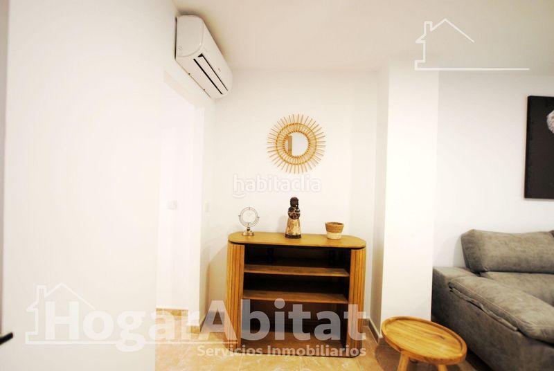 Foto 5c61d3c0-bb88-4311-bb3f-9bc555f0bb9f. Edifici a Oliva pueblo Oliva