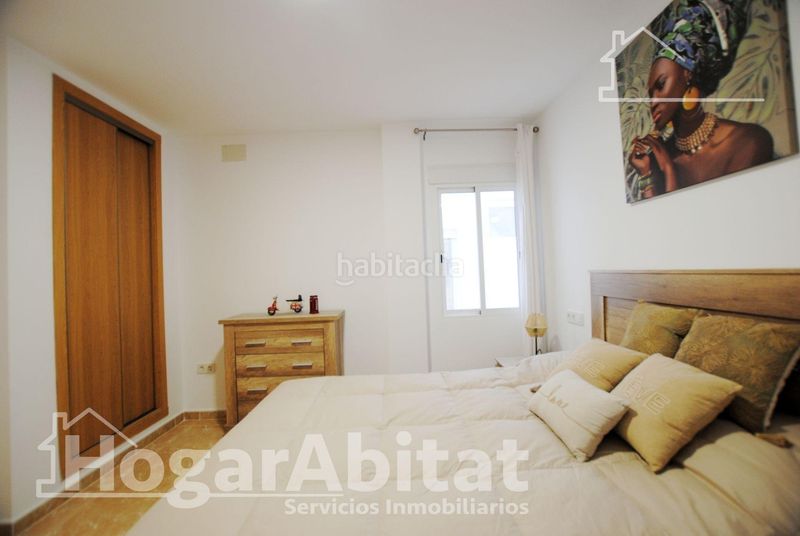 Foto 6ffe1c8a-c9aa-4fb8-bea1-962b08932e0a. Edifici a Oliva pueblo Oliva