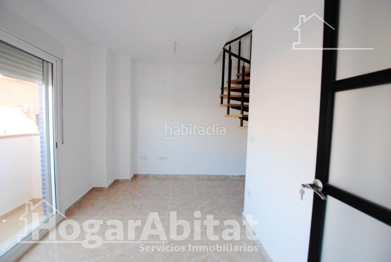 Foto 73625d38-63c1-4976-91f1-90e5be27babe. Edifici a Oliva pueblo Oliva