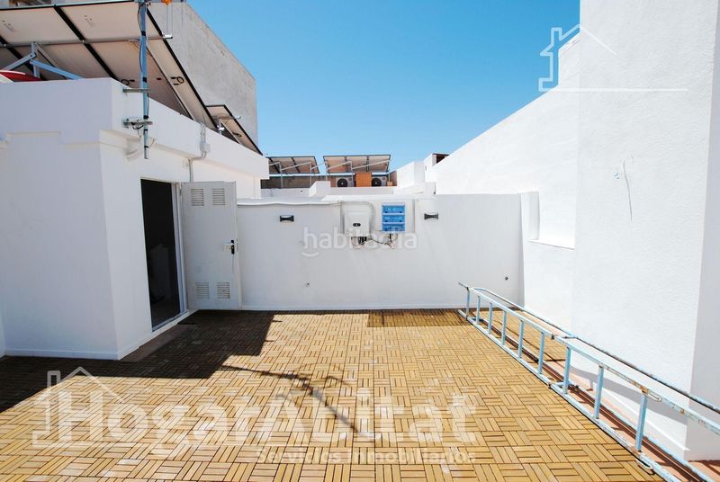 Foto d3a291a2-64da-41cb-8292-e376bfd1b57f. Edifici a Oliva pueblo Oliva