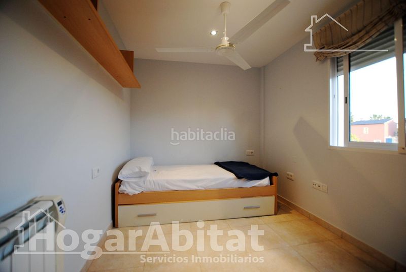 Foto 5576774d-f7d4-4237-b5b1-ebcf892dfc25. Casa adossada amb aparcament piscina a Oliva playa Oliva