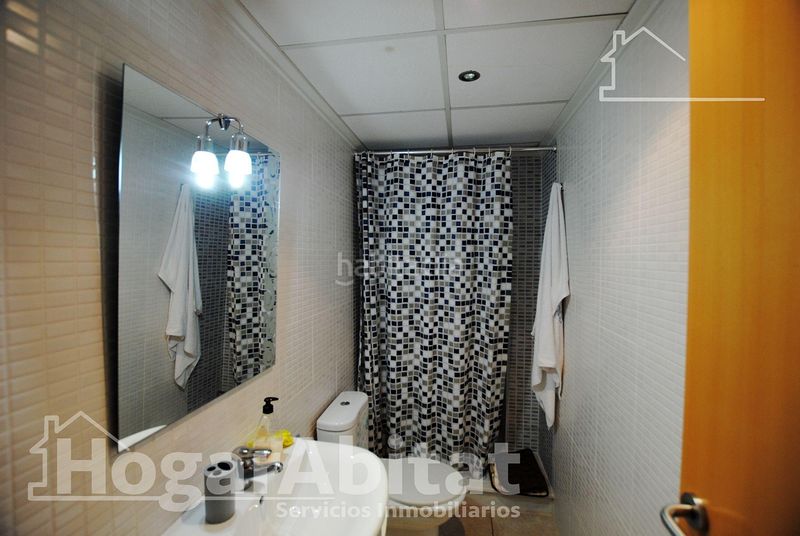 Foto b2f7e575-787b-4c96-9086-eecd45d72002. Casa adossada amb aparcament piscina a Oliva playa Oliva