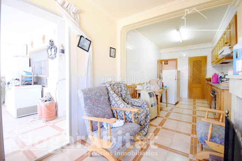 Foto 15fbe95d-d683-4da7-bf92-d5691f16bd13. Casa amb aparcament a Xeraco