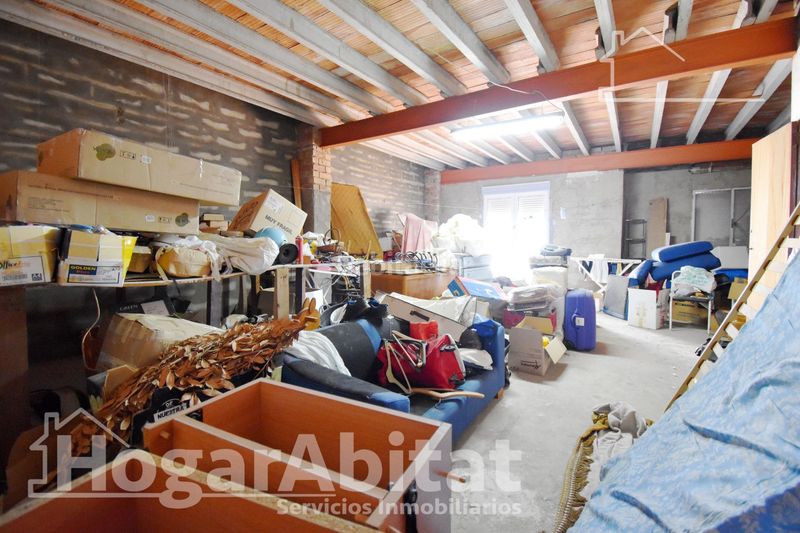 Foto bd277e81-da37-4ac9-a657-9c6d4245321d. Casa amb aparcament a Xeraco