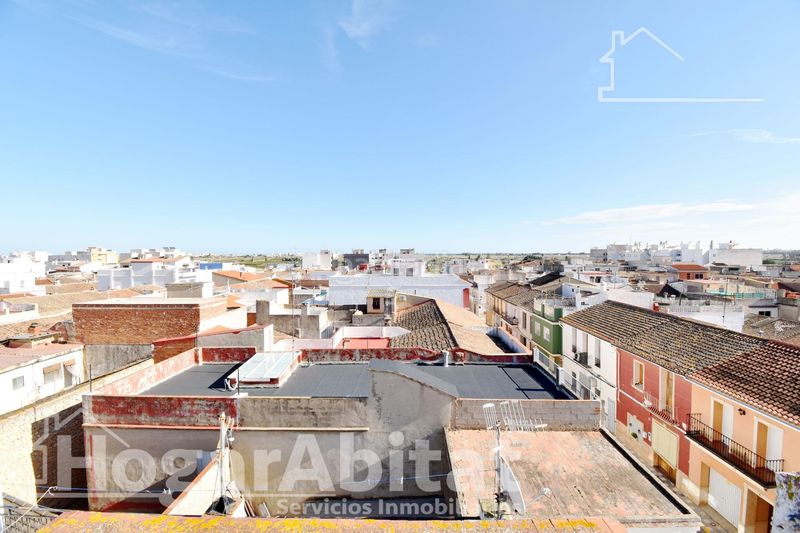 Foto de8ede9b-c8d5-418c-9df1-ba8b10a9954e. Casa amb aparcament a Xeraco