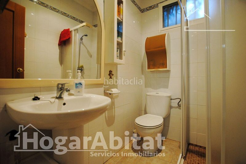 Foto 84705cfb-5813-4420-900c-eca9eda79576. Piso exterior con terraza junto a la playa en Xeraco