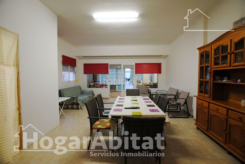 Foto baf98d09-11c1-4c32-9926-5f4c0c7c0d88. Piso exterior con terraza junto a la playa en Xeraco