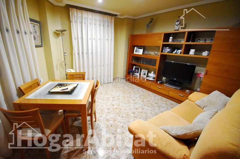 Foto a0541f23-2b5b-47fa-acff-e8a8ec492ab8. Pis amb aparcament a Alcora (l´)