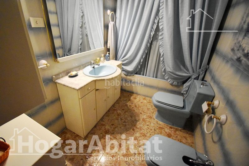 Foto b0b54e05-7bd8-4c77-968e-e8f6fcbf1af3. Pis amb aparcament a Alcora (l´)