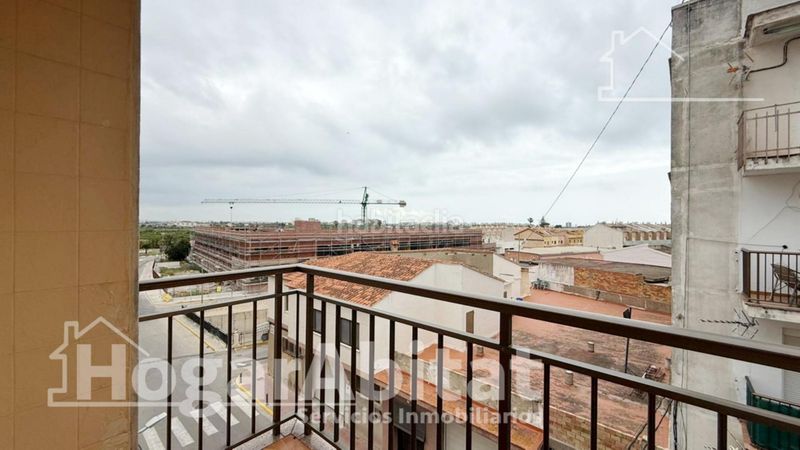 Foto 46a00f51-f984-4058-8741-aeafee7c6031. Pis amb aparcament a Piles