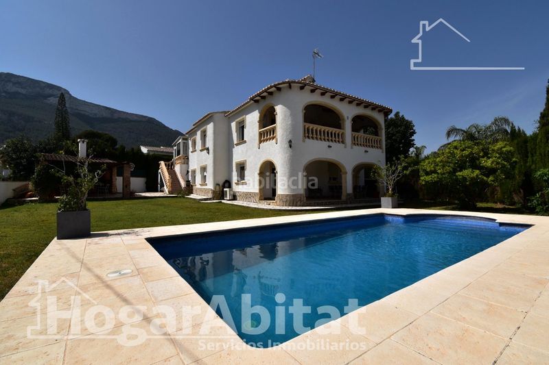 Foto 1bd9a02f-e479-46b2-aafc-aa19a14bbf7a. Xalet amb calefacció aparcament piscina a El Montgó Dénia