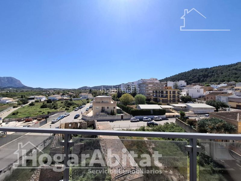 Foto 38269b82-8d81-4570-93c4-e3a30a1c98d2. Àtic amb piscina a Pedreguer