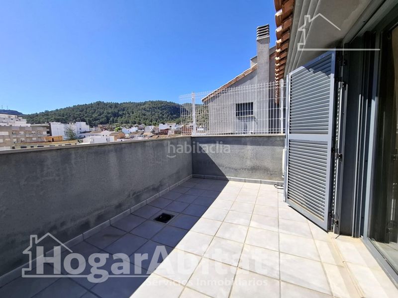 Foto db7b58ed-f638-4876-a811-d9fd8f456dcd. Àtic amb piscina a Pedreguer