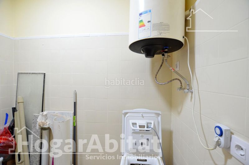 Foto 4a003c96-2ec7-4930-a374-187d99aaf888. Casa centro! magnífica casa esquinera y luminosa con dos terrazas y ascensor en Rafelcofer