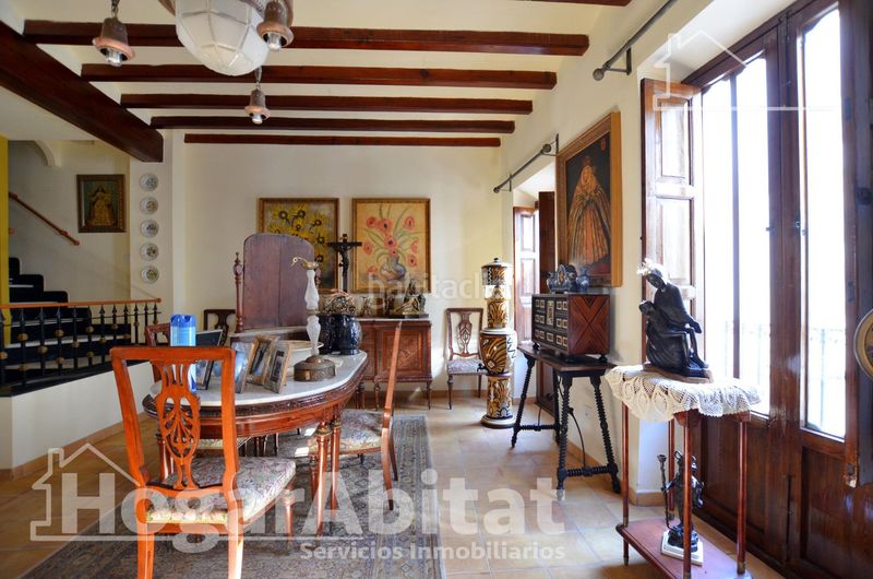 Foto 4b11d8d4-658e-4e64-b410-40c0a3c8ecf4. Casa centro! magnífica casa esquinera y luminosa con dos terrazas y ascensor en Rafelcofer