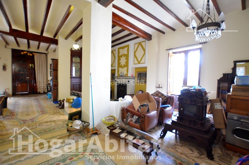 Foto 992f3a87-9a2c-44da-93c5-e83e82dc6dd0. Casa centro! magnífica casa esquinera y luminosa con dos terrazas y ascensor en Rafelcofer