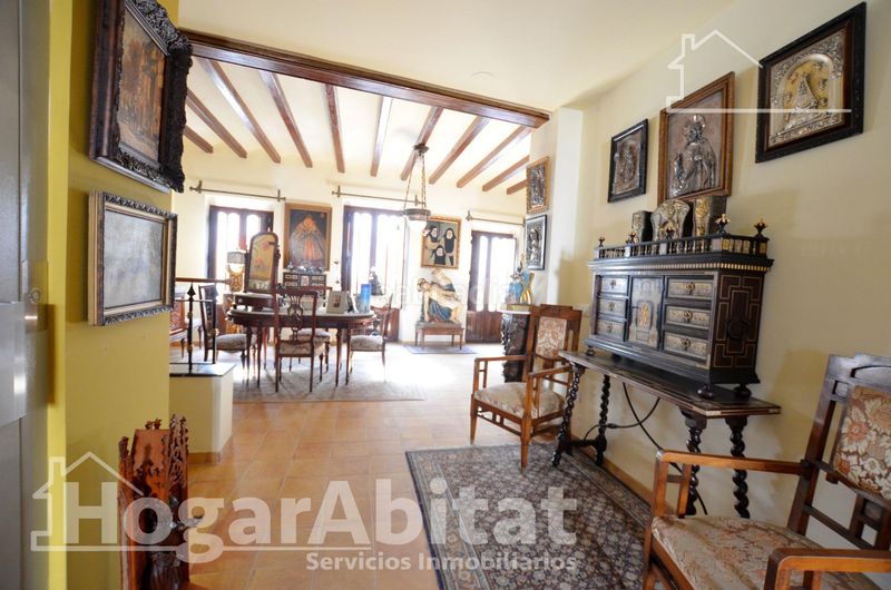 Foto bf4cf64d-206f-4b7f-b28e-90080a515b95. Casa centro! magnífica casa esquinera y luminosa con dos terrazas y ascensor en Rafelcofer