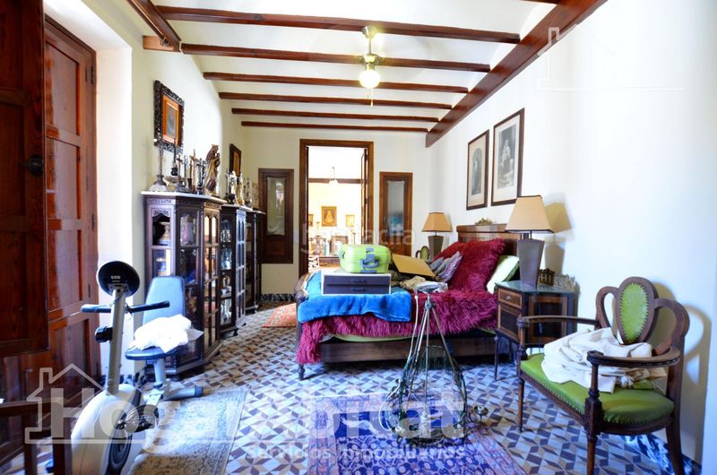 Foto c9b5c4bf-a348-493e-944d-890d1af1121c. Casa centro! magnífica casa esquinera y luminosa con dos terrazas y ascensor en Rafelcofer