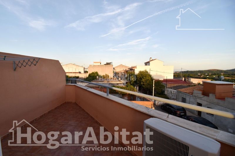 Foto 447e75f1-6ee4-4b6e-aea3-053aa645dbe4. Casa adossada amb aparcament a Onda