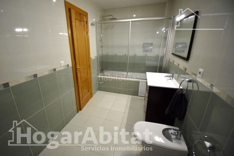 Foto 9c4b3a23-c575-4fe2-82bc-271ea1e7d246. Casa adossada amb aparcament a Onda