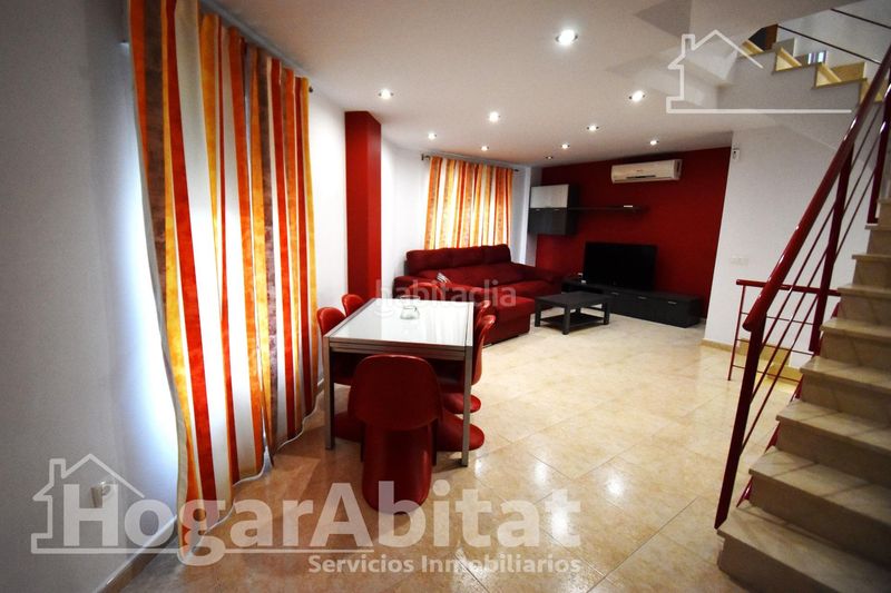 Foto b6e82f78-9834-4bd7-b292-6cfd09a5c67a. Casa adossada amb aparcament a Onda