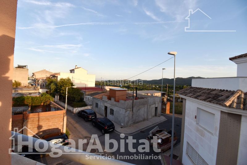 Foto d6c0b36f-21c1-4c3e-8ee2-1a99893bacff. Casa adossada amb aparcament a Onda