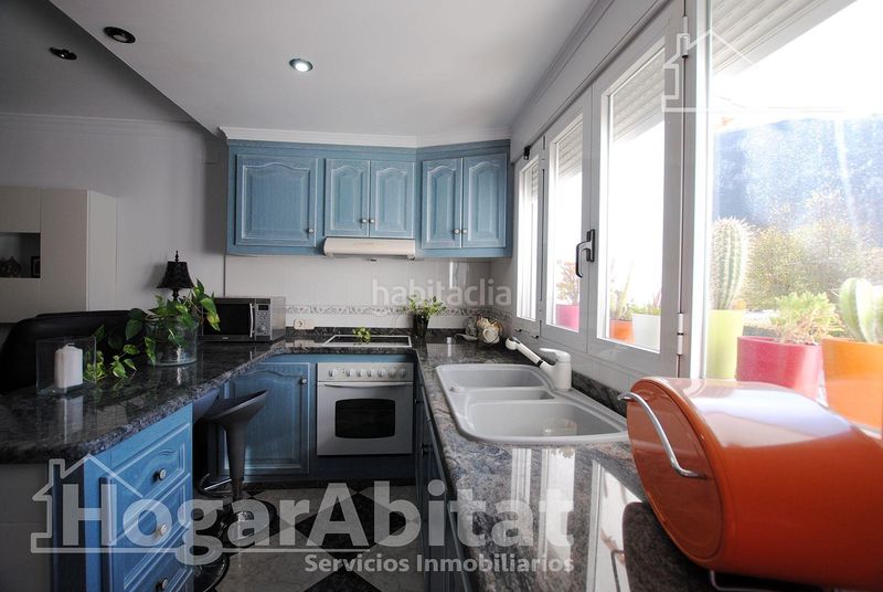 Foto 016b5420-8bc2-4005-93e2-36bba5f530ec. Casa adossada amb aparcament a Barx