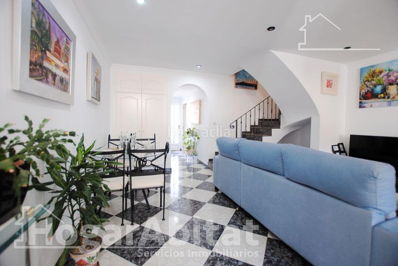 Foto 18a4ca8a-0b6b-4493-94f8-c5ca9249f89b. Casa adossada amb aparcament a Barx