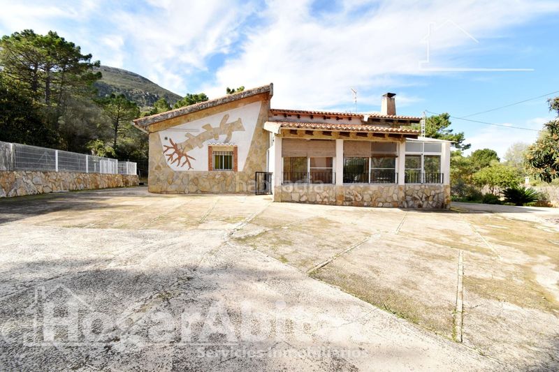Foto 4f7bb591-492d-420f-8551-6b1e2be75f84. Xalet amb calefacció aparcament piscina a Simat de la Valldigna