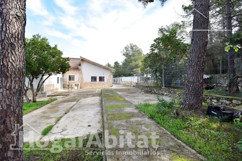 Foto 53d3b439-d1e8-4231-995c-74ceee414b61. Xalet amb calefacció aparcament piscina a Simat de la Valldigna