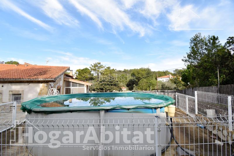 Foto d5abc5b5-5ff3-46c2-805f-4f0d58ab4912. Xalet amb calefacció aparcament piscina a Simat de la Valldigna