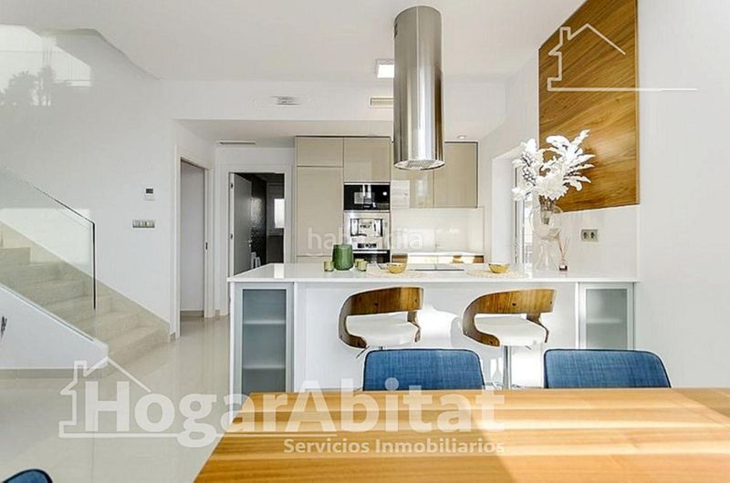 Foto 0acfd429-a5c0-4252-9a0d-c9854868f3a1. Xalet amb aparcament piscina a El Playazo Vera