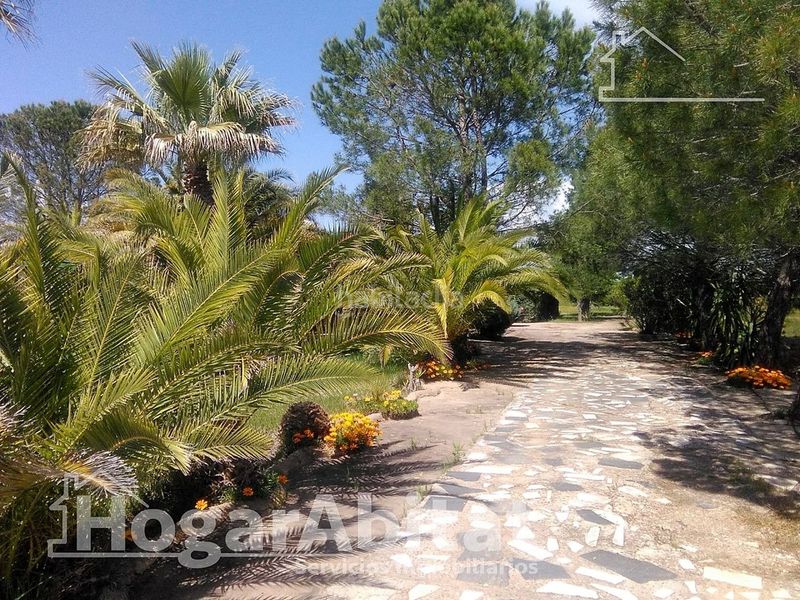 Foto 63a4bb45-a968-4349-b96d-a11d092e5713. Xalet amb aparcament piscina a pedanías de Badajoz Badajoz