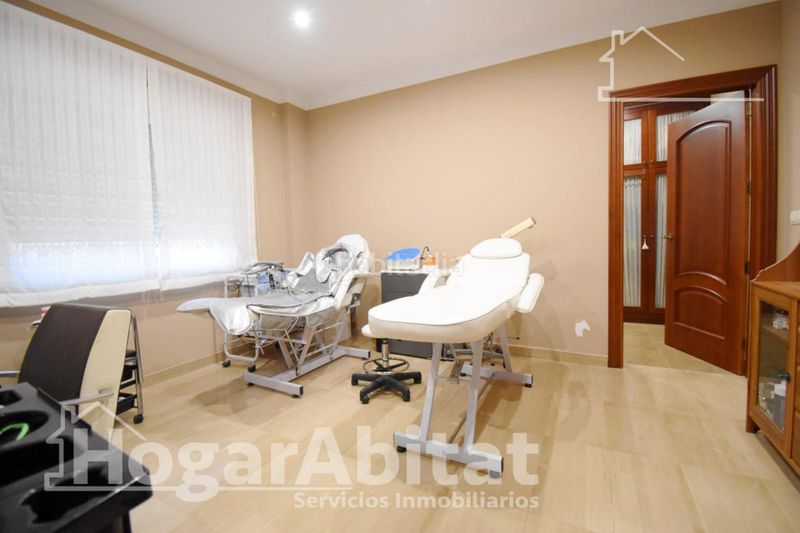 Foto 167f41b1-a037-4a1f-aa46-88dfbef91800. Casa amb aparcament a Almoines