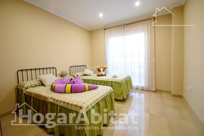 Foto 33de6271-87de-4260-9b7d-b1f0b8f58572. Casa amb aparcament a Almoines