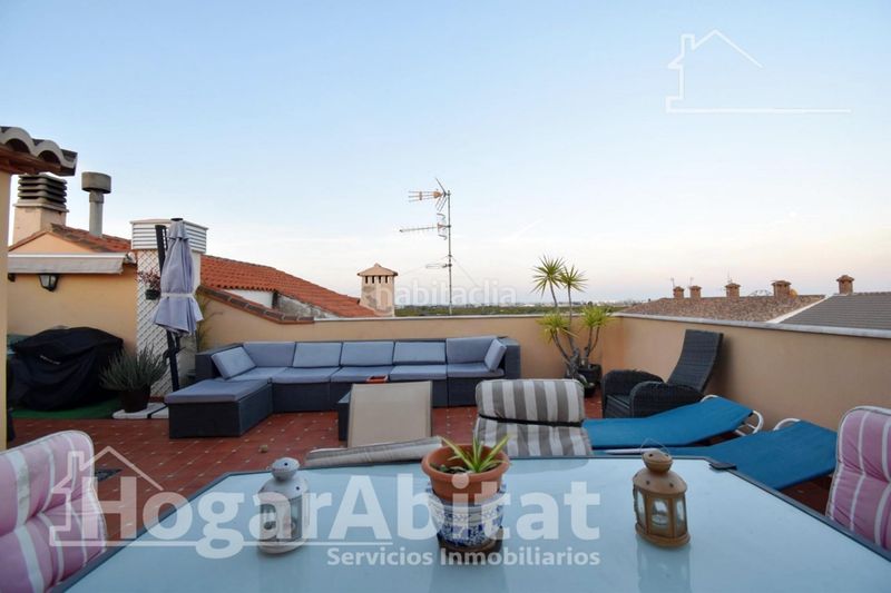 Foto 514f9206-6dd0-478d-8197-05d74e36ddc3. Casa amb aparcament a Almoines