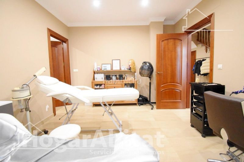 Foto 5ca99966-5085-4fb3-b14b-f3d526474ea6. Casa amb aparcament a Almoines