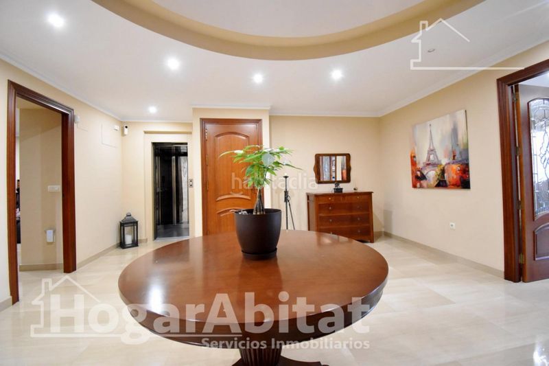 Foto 99c878cb-56c5-44dc-9af6-9a7eedbcdcb6. Casa amb aparcament a Almoines