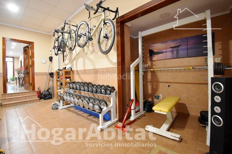 Foto a2190be3-d6d4-4093-b24a-44c1024a7208. Casa amb aparcament a Almoines