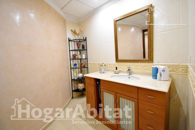 Foto a5d607bb-5c09-4ca3-aa05-94f8d9dbbc72. Casa amb aparcament a Almoines