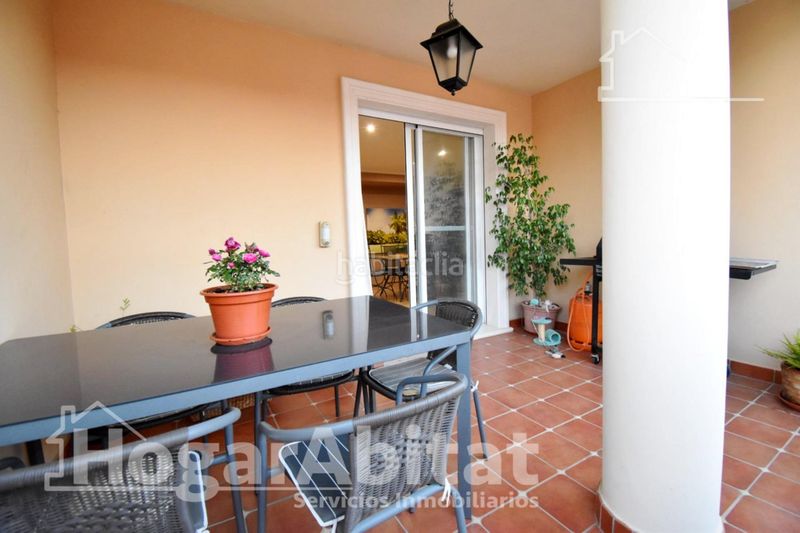 Foto c800687e-717a-4f58-9f4f-58e19a4296e6. Casa amb aparcament a Almoines