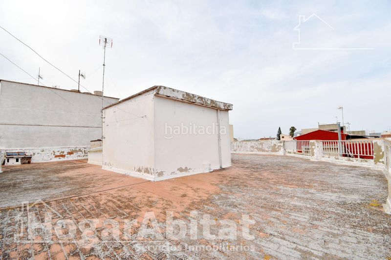 Foto 5f27aa28-f5f9-45a0-a6f7-953767126871. Edifici a Favara
