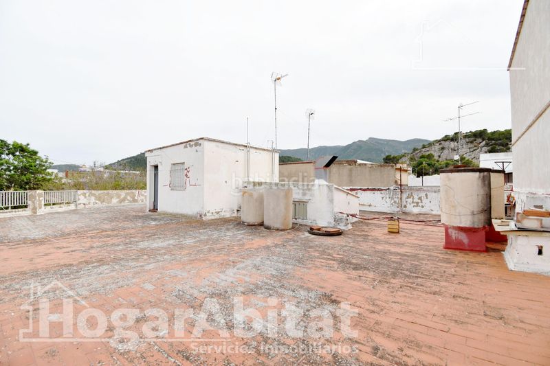 Foto fbdfd623-803f-4eb6-9f95-9ace267647da. Edifici a Favara
