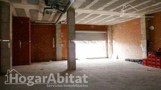 Local Comercial  Calle san jaime. Local comercial económico para reformar con excelente ubicación