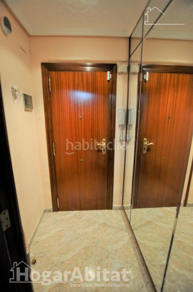 Foto 194603b6-48b1-4ff1-b9f6-e679c1581ed5. Pis a El Mercado Manises